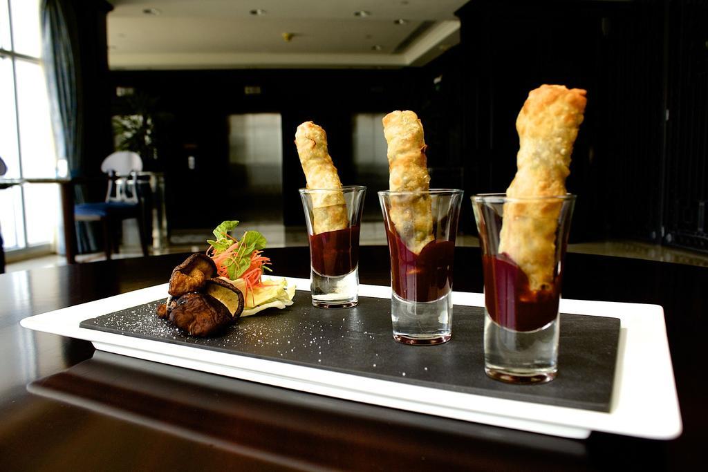 San Cristobal Tower - A Luxury Collection Hotel Сантяго Екстериор снимка