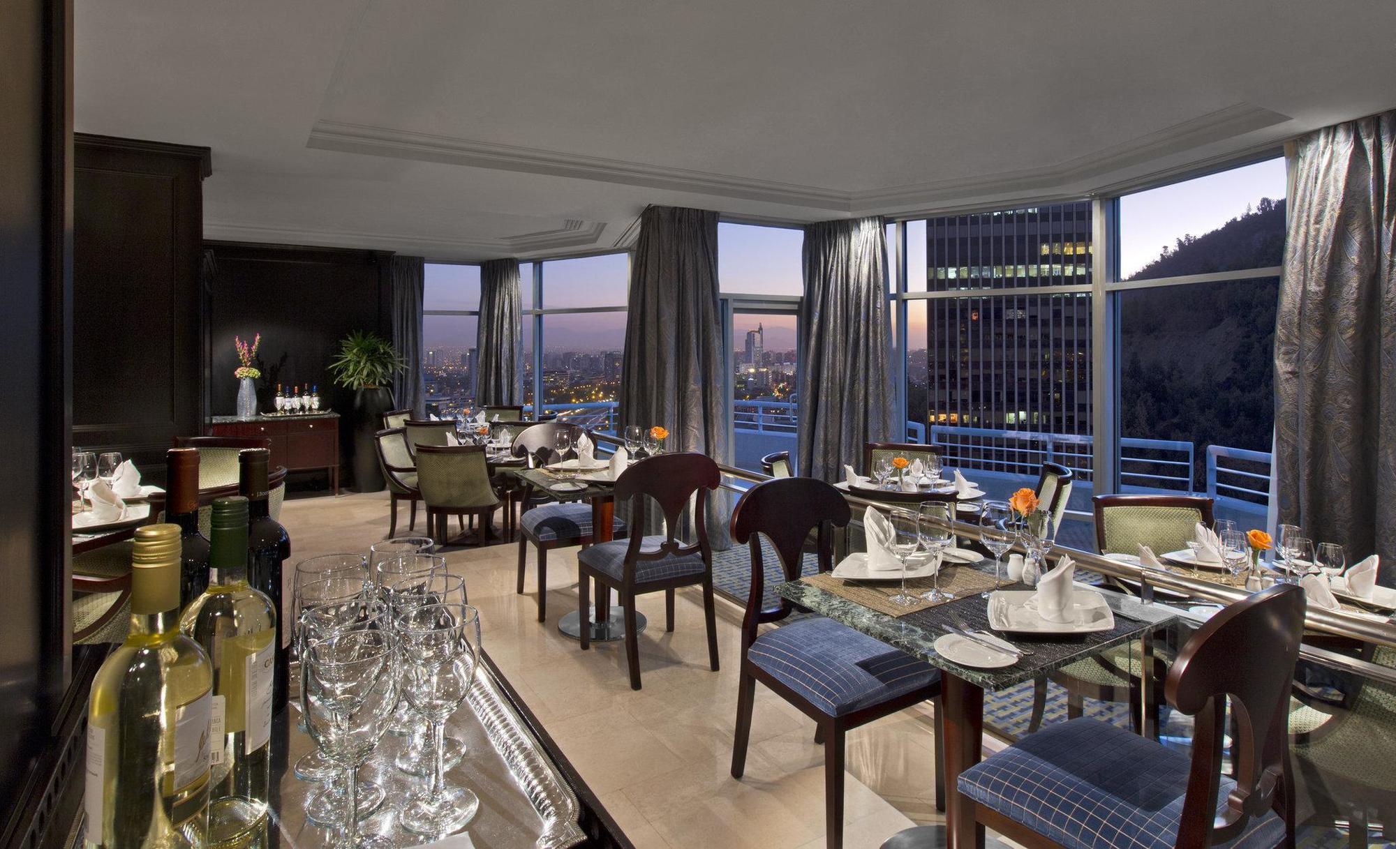 San Cristobal Tower - A Luxury Collection Hotel Сантяго Екстериор снимка