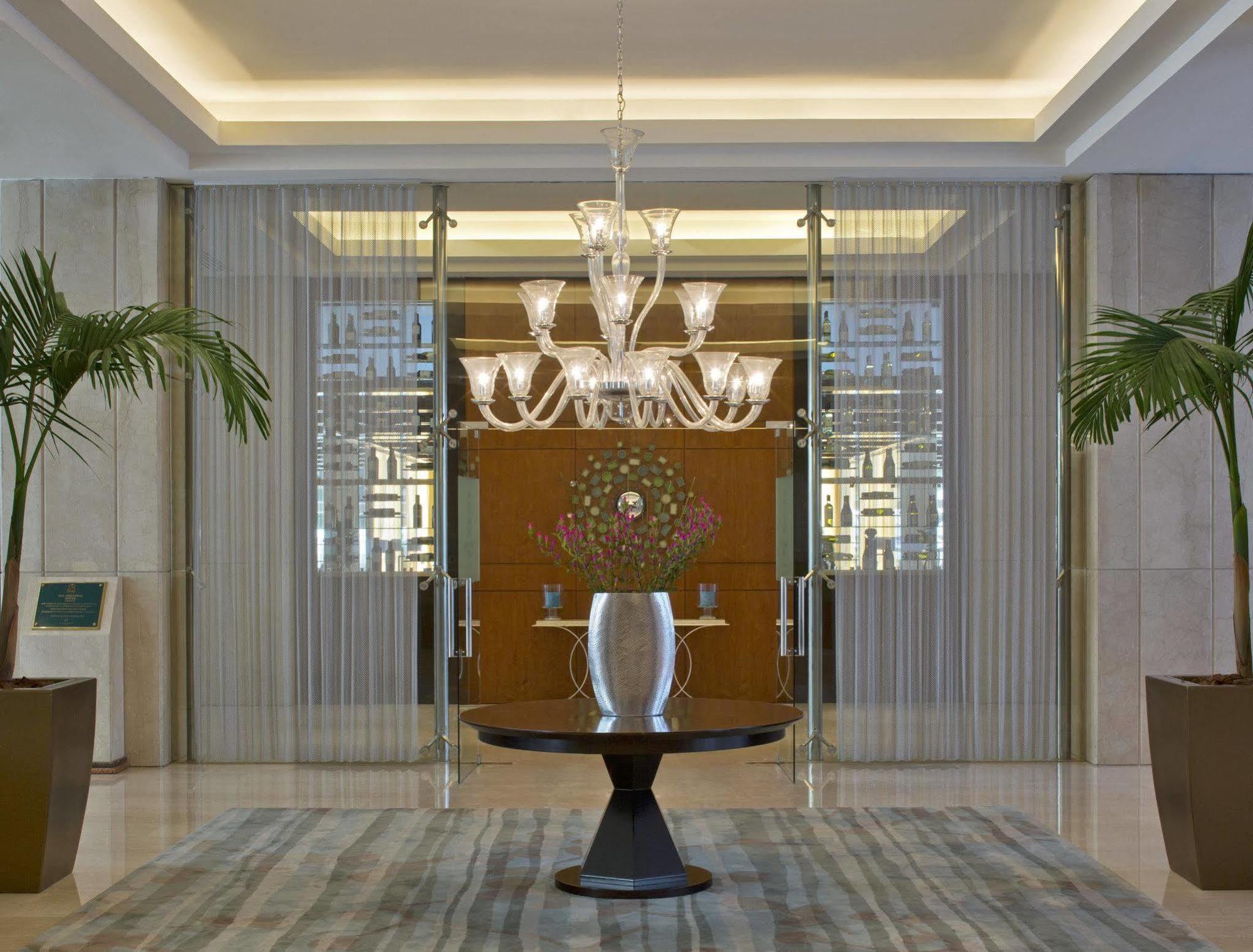 San Cristobal Tower - A Luxury Collection Hotel Сантяго Интериор снимка