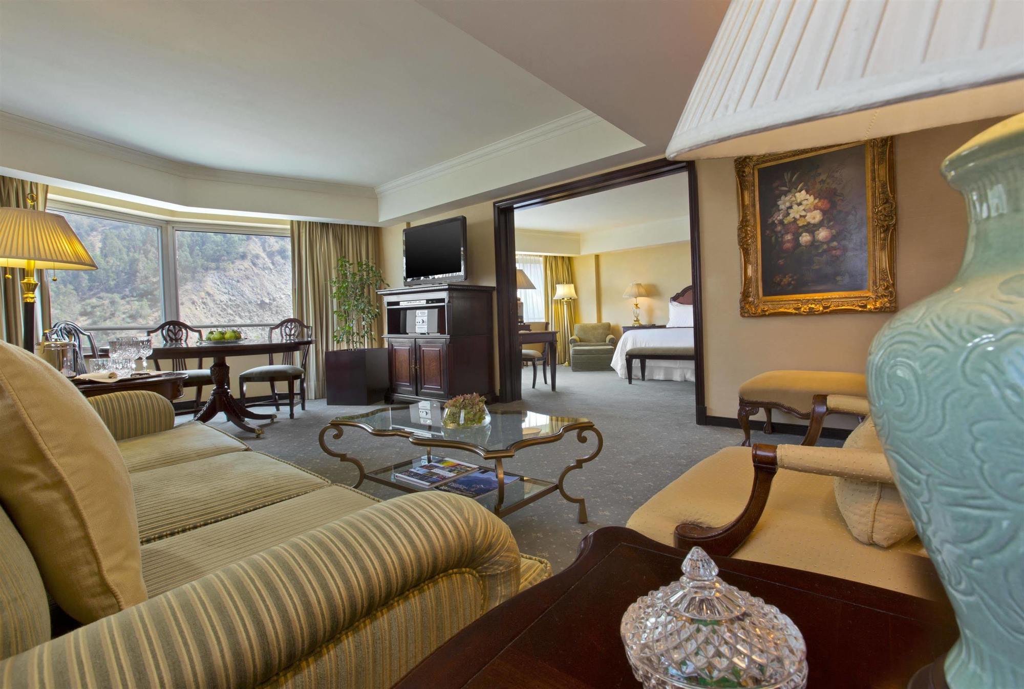San Cristobal Tower - A Luxury Collection Hotel Сантяго Екстериор снимка