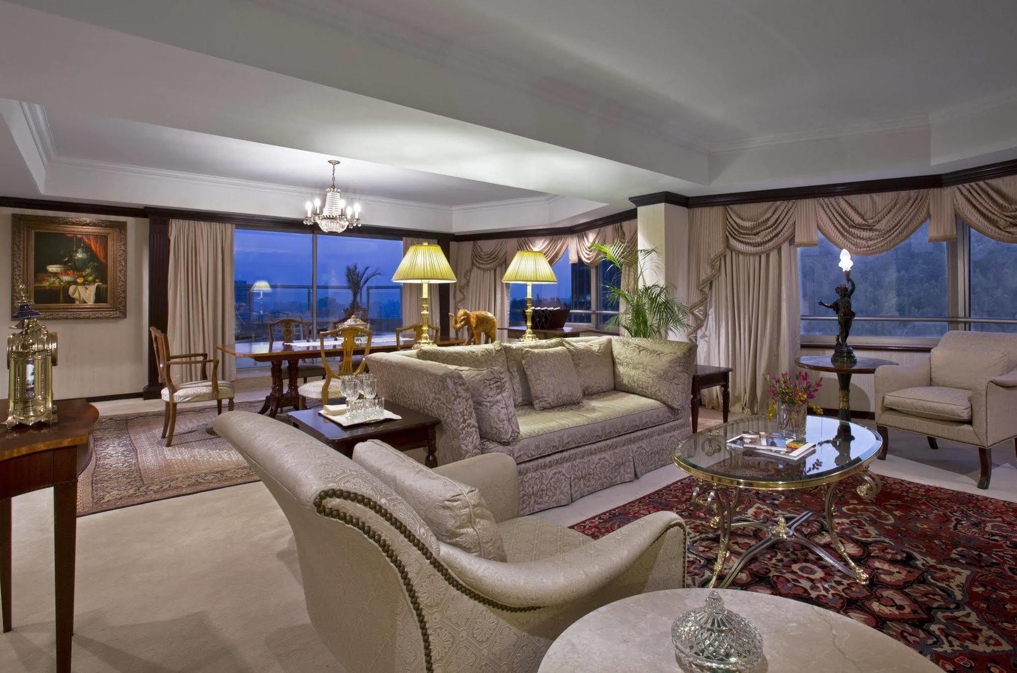 San Cristobal Tower - A Luxury Collection Hotel Сантяго Екстериор снимка